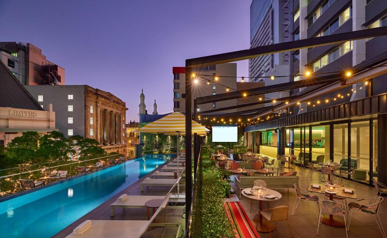 Hotel Hyatt Regency Brisbane Exteriér fotografie The rooftop pool at The Standard East Village
